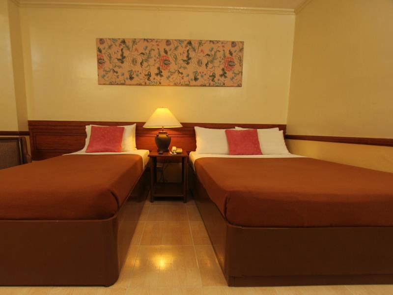 La Parilla Hotel Cabanatuan City Εξωτερικό φωτογραφία
